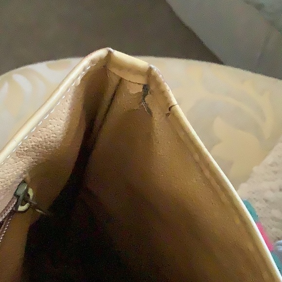 Gorgeous Gucci Vintage Tote ❤️❤️💚 - Picture 16 of 16